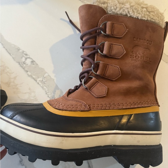 Sorel Caribou Waterproof Boots. Tan. Great condition. Only worn a few times. - Picture 7 of 10